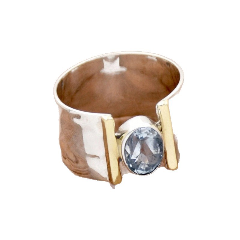 Geometric Hollow-Out Gold Inlay Ring | Vintage Zinc Alloy Ring for Women