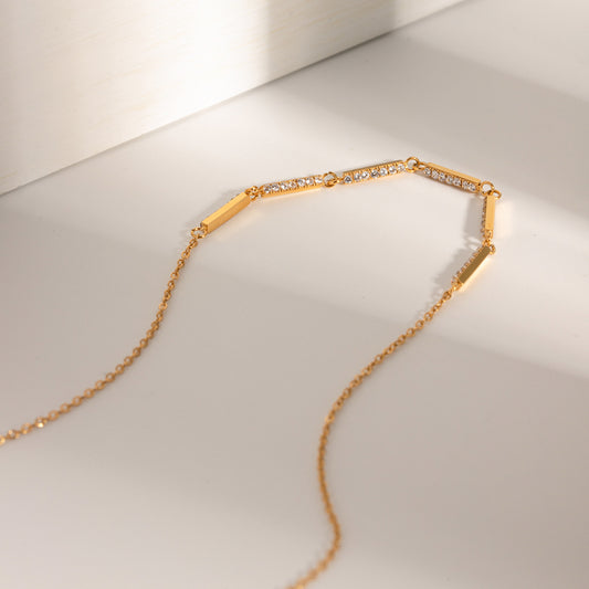 European And American Minimalist Womens 18k Gold Stainless Steel Necklace With Rhinestone Inlay