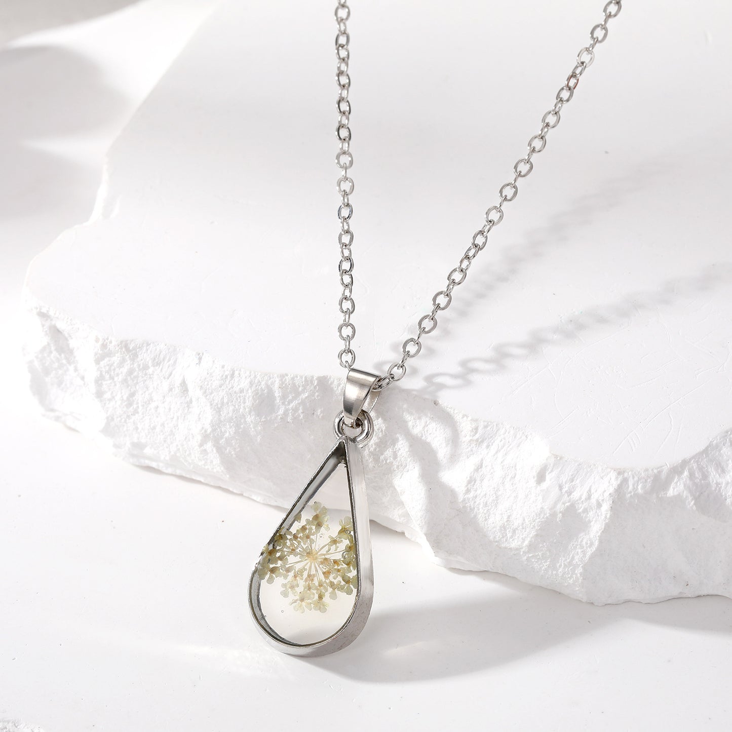 Dried Flower Waterdrop Jewellery | Resin Botanical Necklace & Earrings