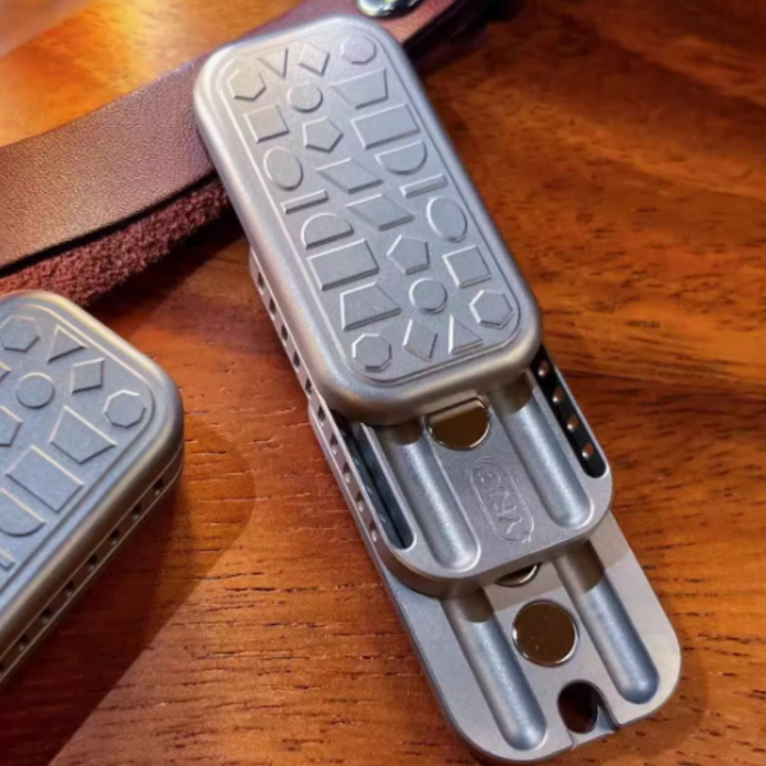Hertz Titanium Alloy Magnetic Push Card EDC Toy