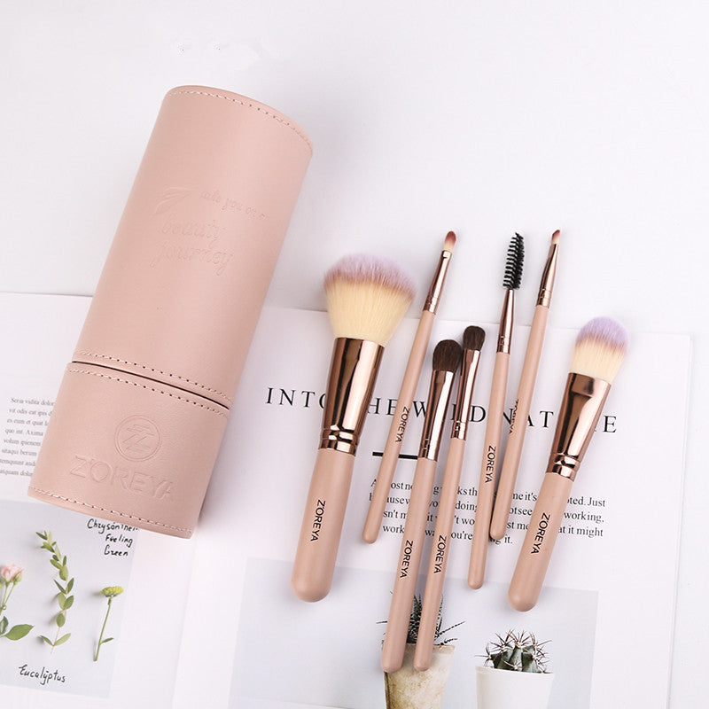 Retractable Travel Makeup Brush – Soft Fibre, Aluminium Handle