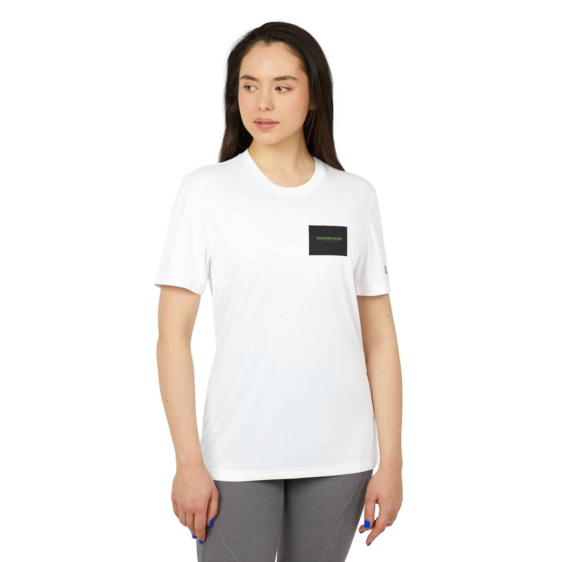 Sport Pocket T-Shirt – Minimal Logo Athletic Tee with UPF 50+