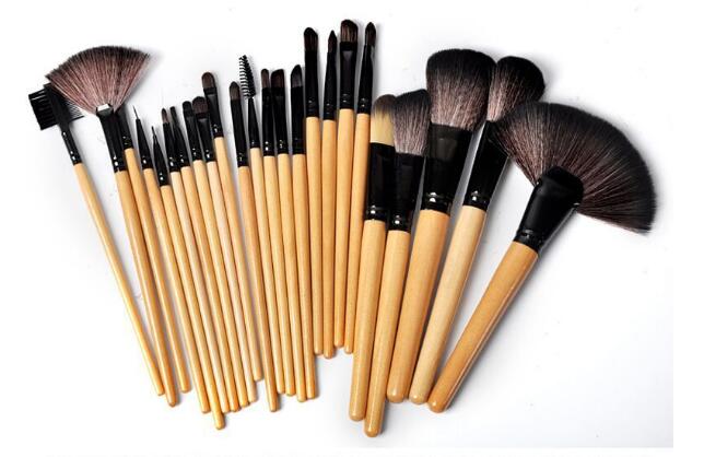 24-Piece Professional Makeup Brush Set – Wooden Handle, PU Carry Bag