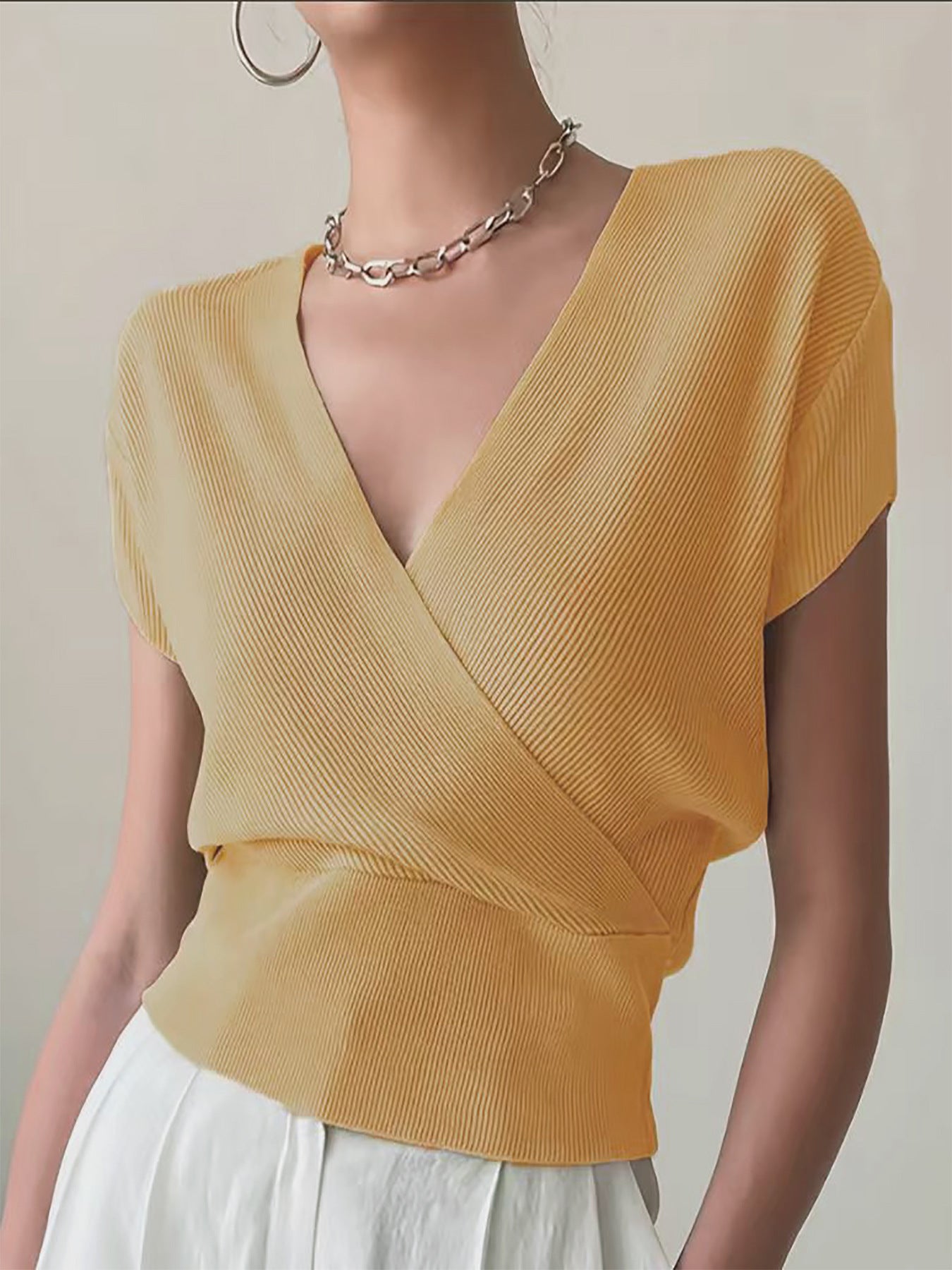 Women's V-Neck Knitted Top | Short-Sleeve High-Waisted Loose Fit Viscose Tee
