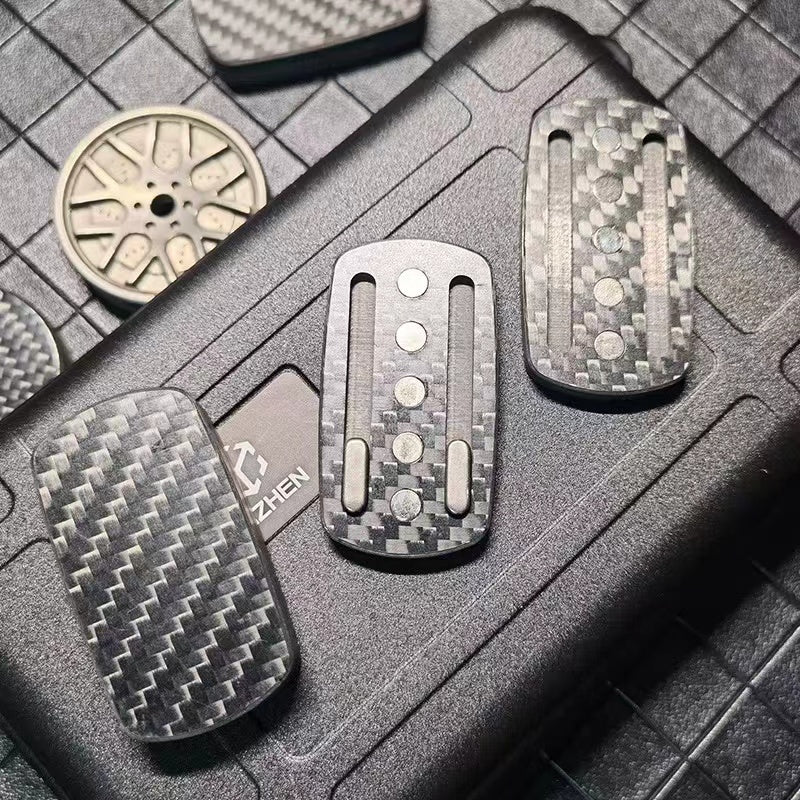 Carbon Fibre Spinning Top Decompression Toy
