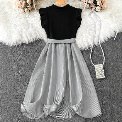Women's V-Neck High-Waist Patchwork Sleeveless Dress — Black & White