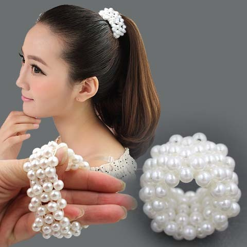 Handmade Pearl Beaded Hair Rope – Elegant Scrunchie