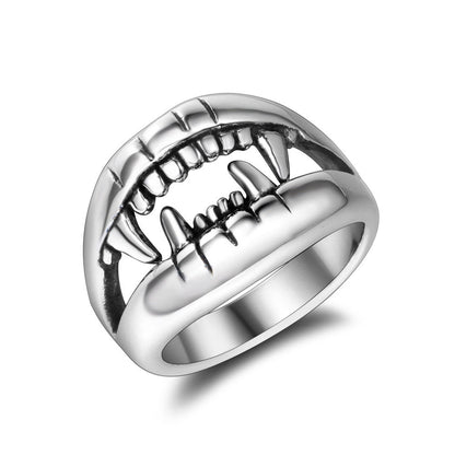 Unisex Titanium Steel Eagle Claw Ring – Vintage Polished Statement Band