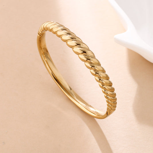 18K Gold Wave Bracelet | French Retro Diamond-Encrusted Titanium Steel Bangle
