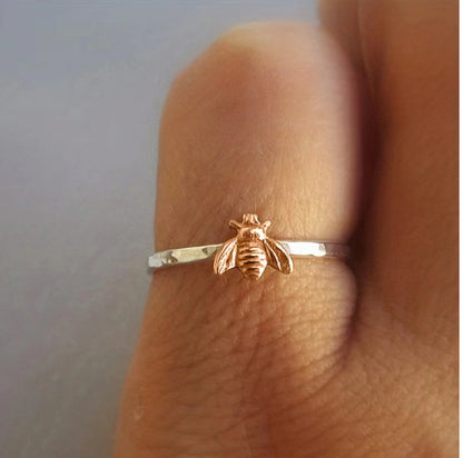 Rose Gold Bee Ring | Electroplated Zinc Alloy Animal Motif Ring for Women