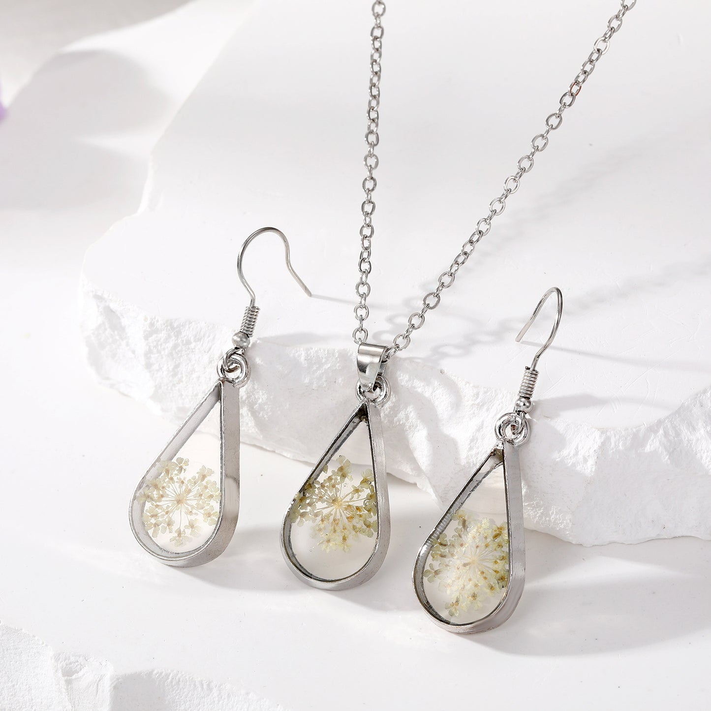 Dried Flower Waterdrop Jewellery | Resin Botanical Necklace & Earrings