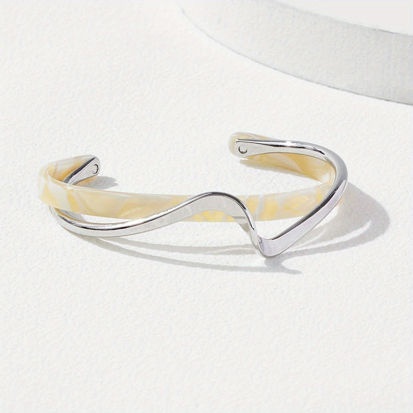 Adjustable Layered Shellfish Bracelet for Women