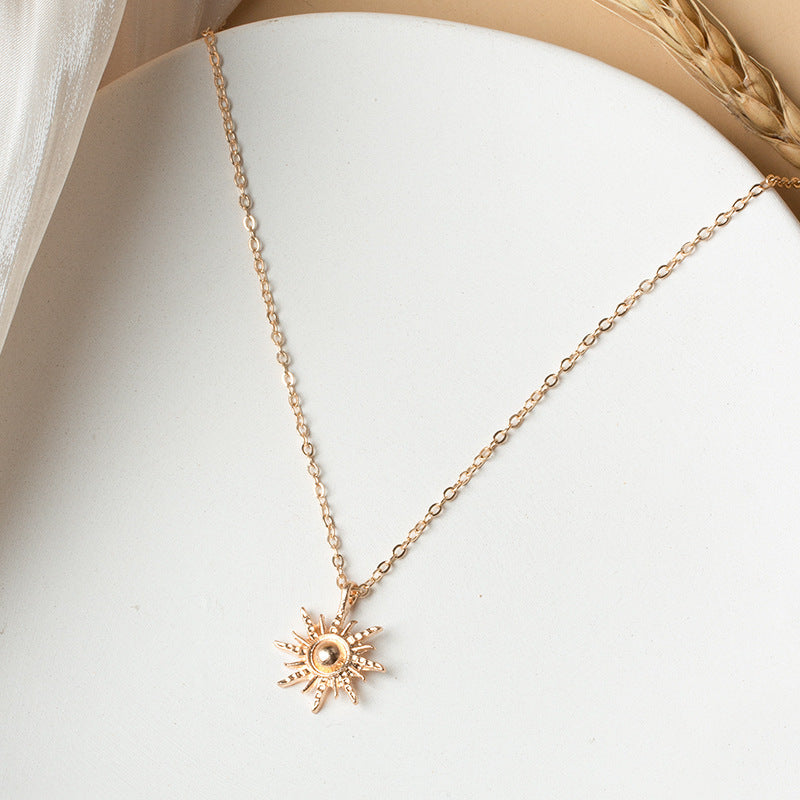 Sunlight-inspired Pendant Necklace Bold Clavicle Chain