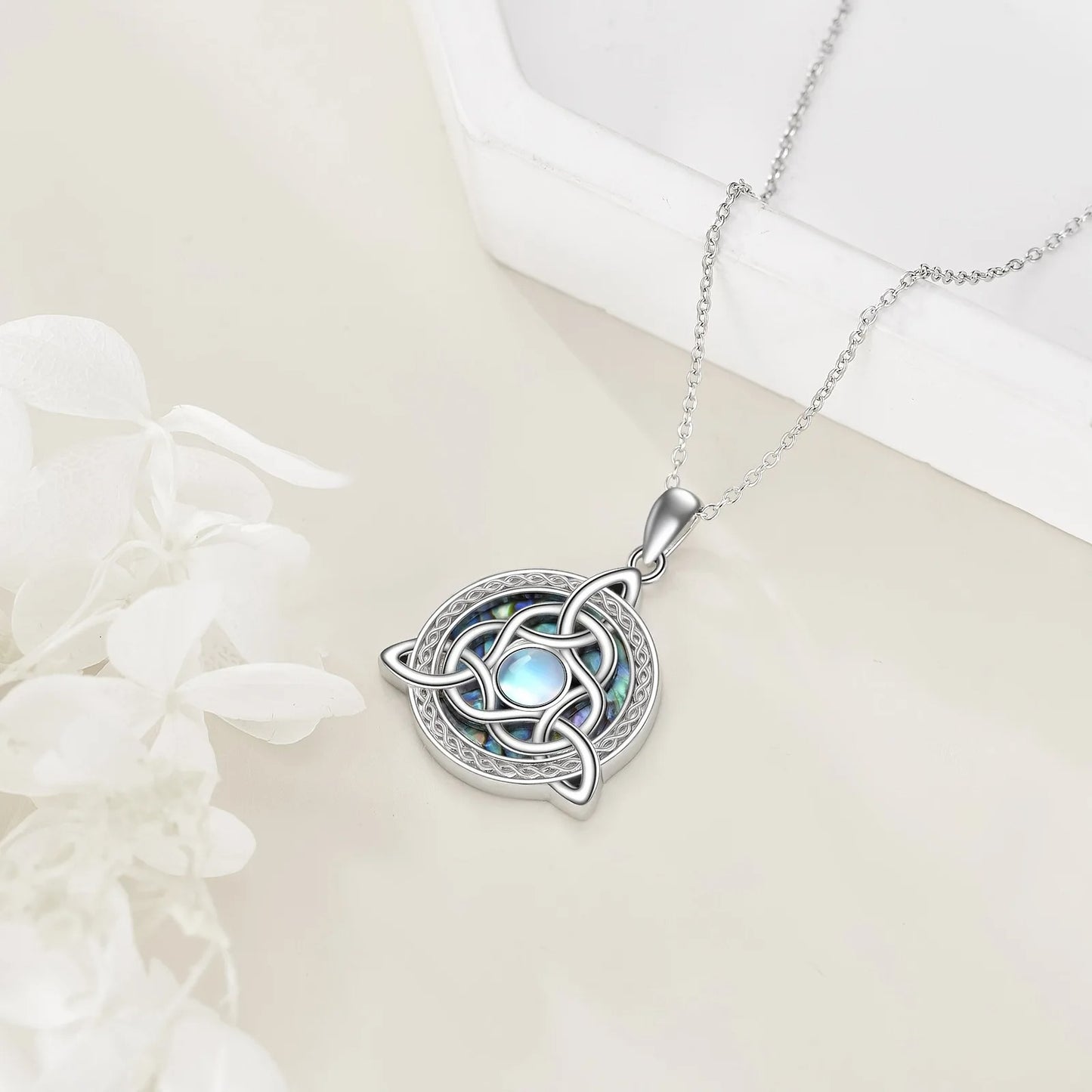 Celtic Knot Pendant Necklace in Zinc Alloy