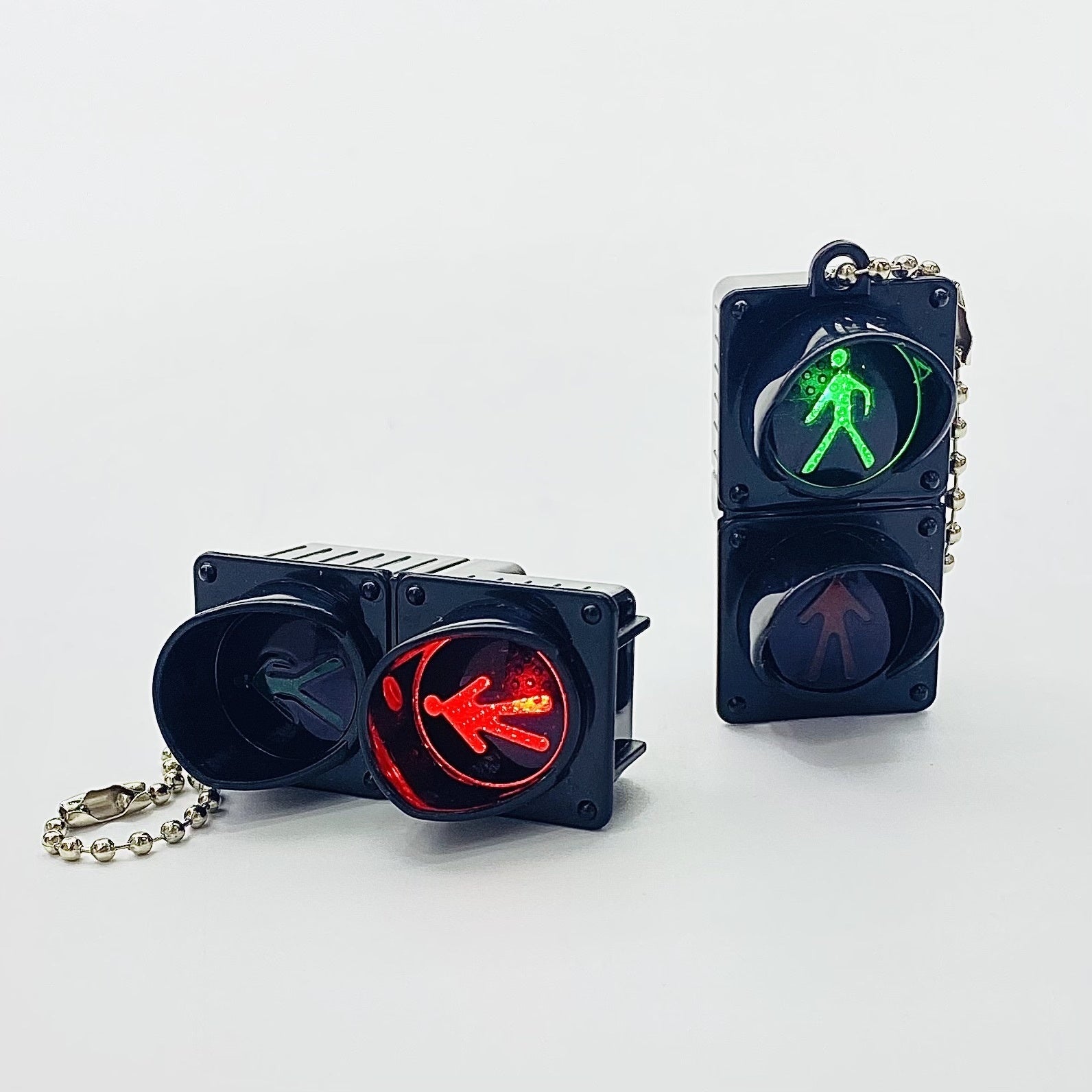 Mini Traffic Light Keychain | Novelty Plastic Pendant | 2 Designs