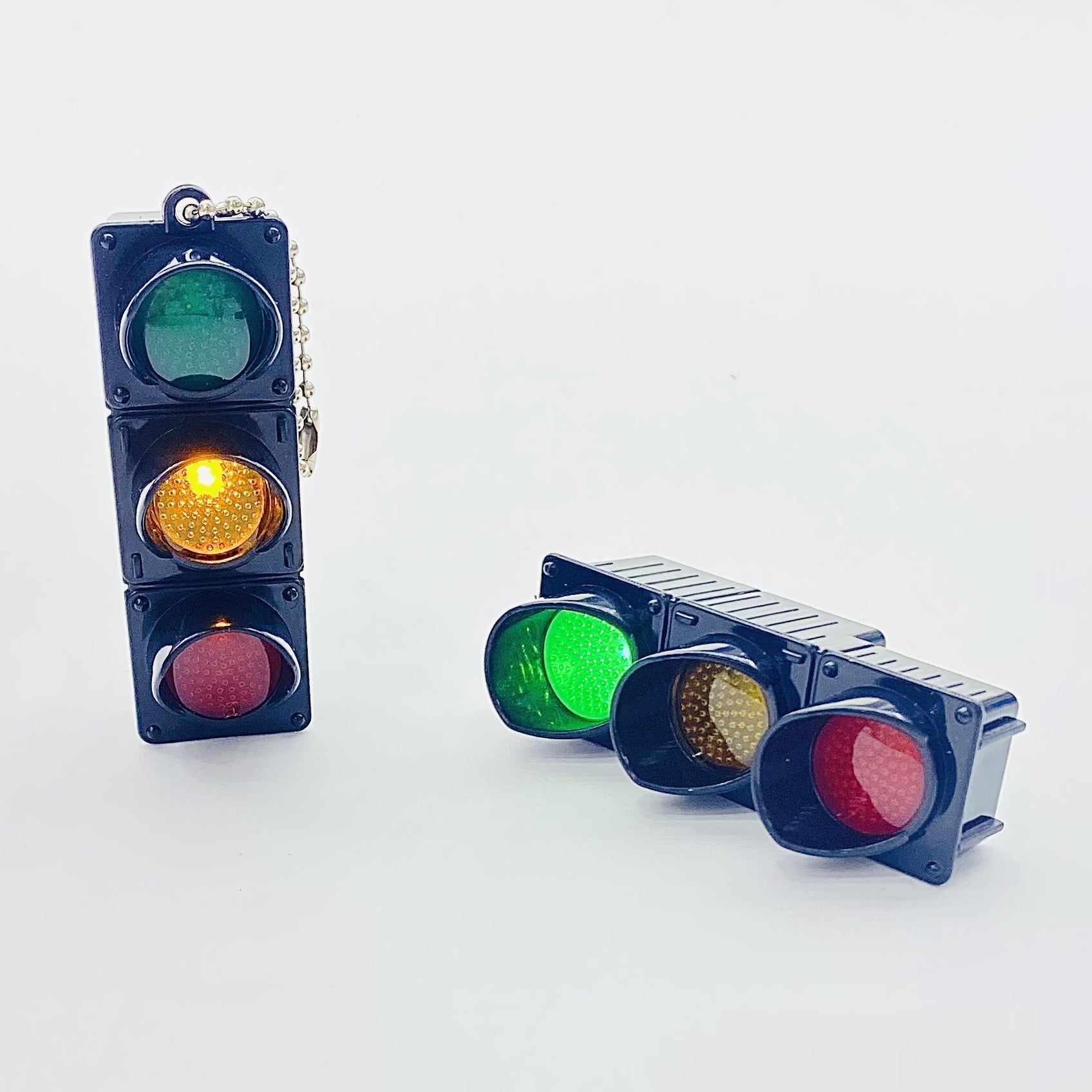 Mini Traffic Light Keychain | Novelty Plastic Pendant | 2 Designs