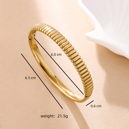 18K Gold Wave Bracelet | French Retro Diamond-Encrusted Titanium Steel Bangle
