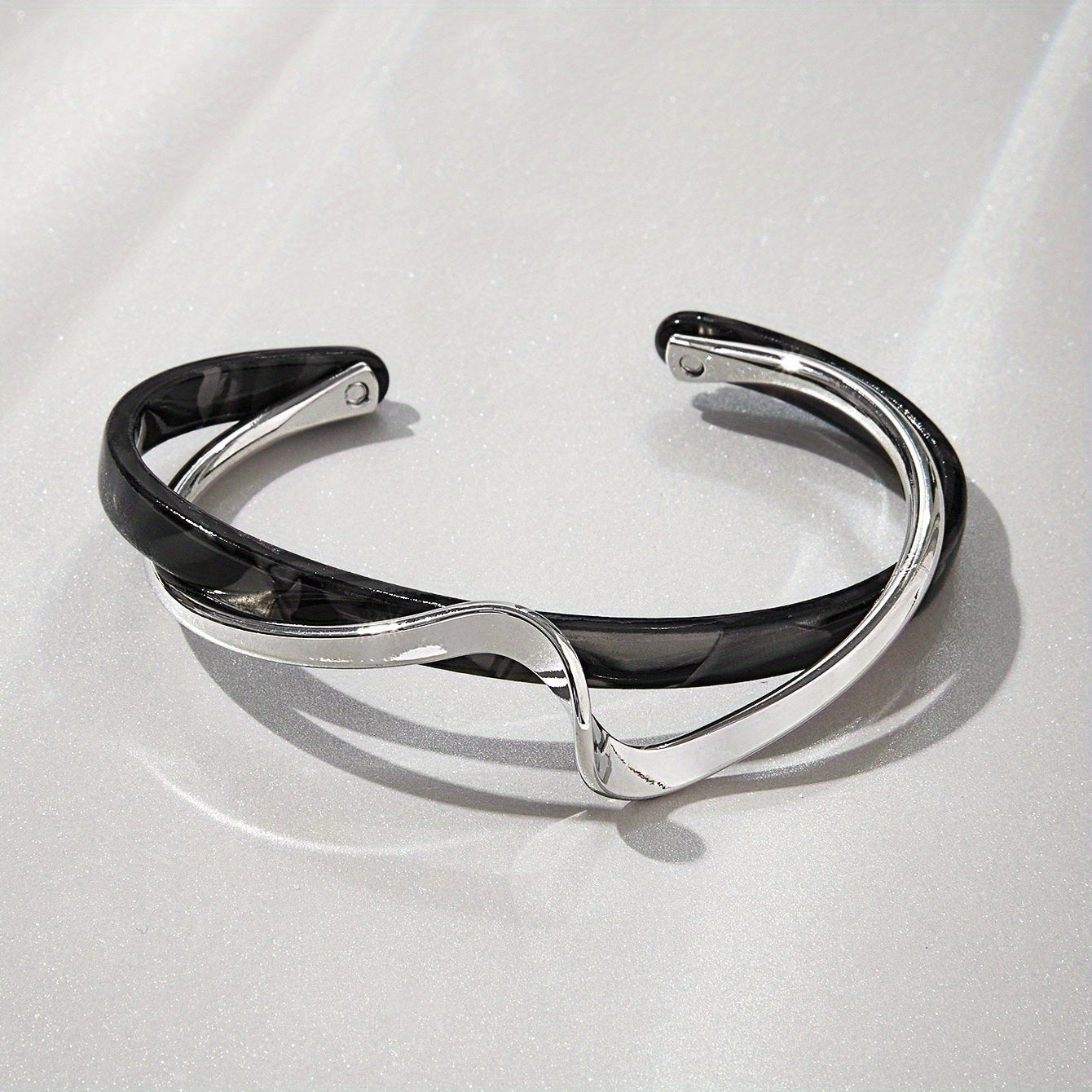 Adjustable Layered Shellfish Bracelet for Women