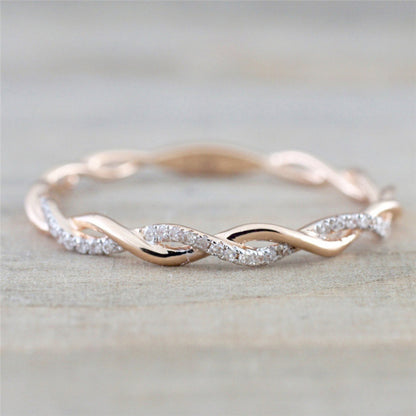 Diamond-Encrusted Twist Design Minimalist Fashion Ring