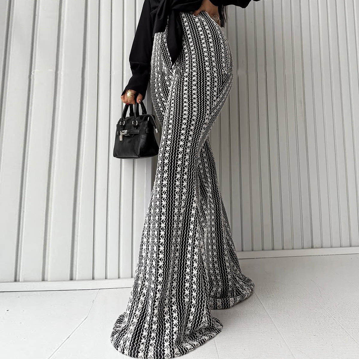 Women's Striped Flare Trousers - Mid-Rise Stretch