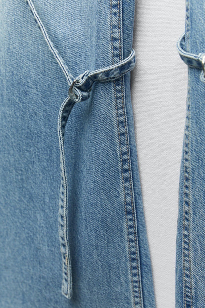 Women's Loose Strap Cargo Jeans – Mid Waist Denim in Light & Dark Blue