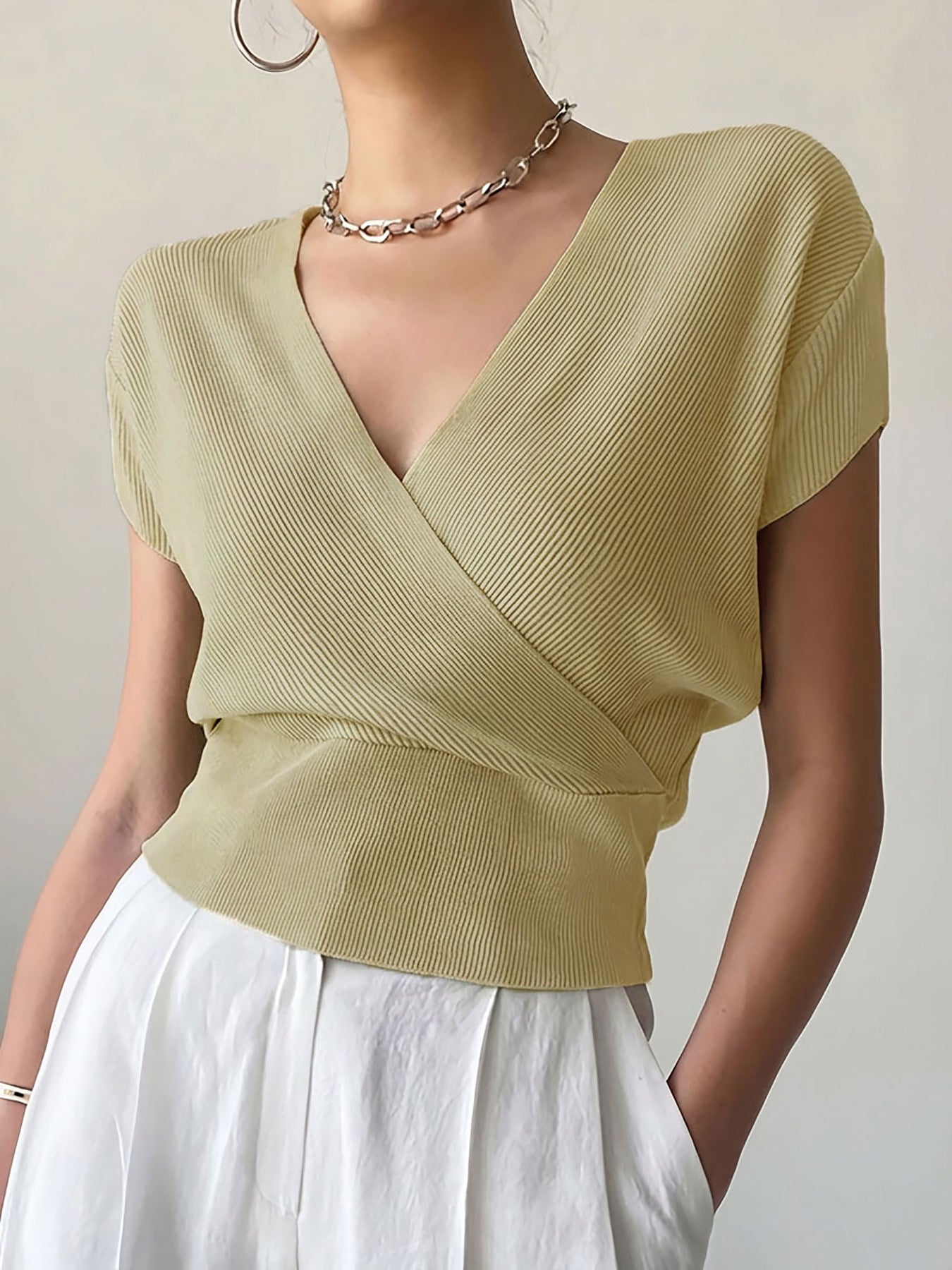 Women's V-Neck Knitted Top | Short-Sleeve High-Waisted Loose Fit Viscose Tee