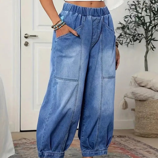 Women's Plus Size Elastic Waist Distressed Denim Capri Pants