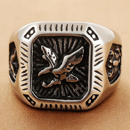 Men's Titanium Steel Eagle Ring | Polished Punk Band Ring in Silver & Gold