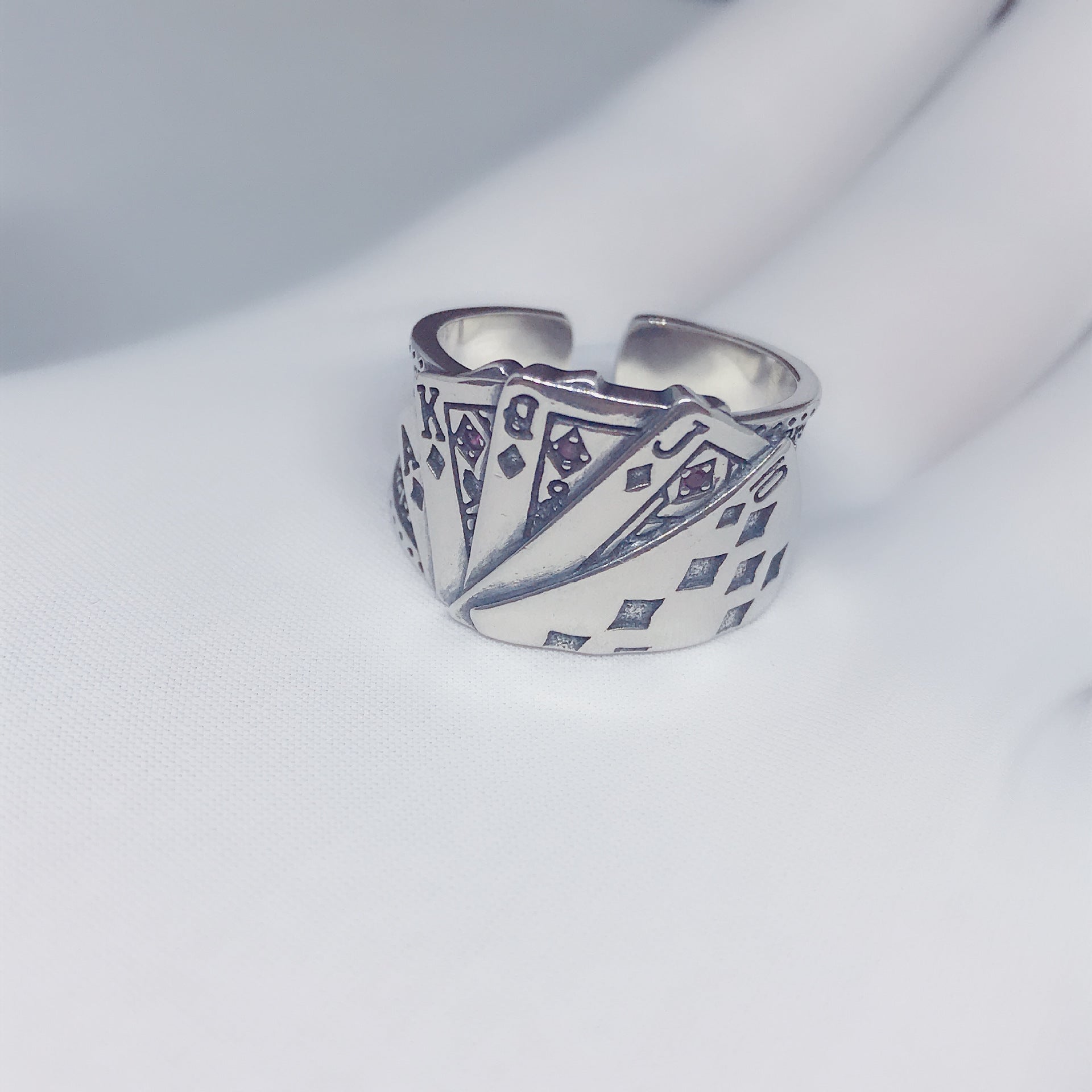 Unisex Zinc Alloy Playing Card Straight Flush Couple Ring – Oil-Drip Statement Band