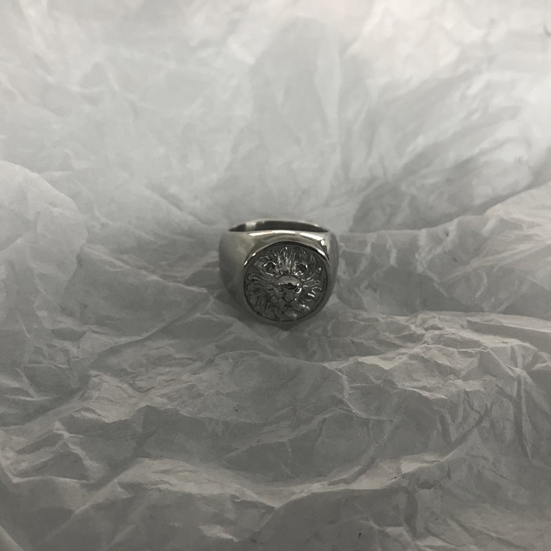 Men's Titanium Steel Lion Head Ring – Retro Wild Hip Hop Statement Band in Silver