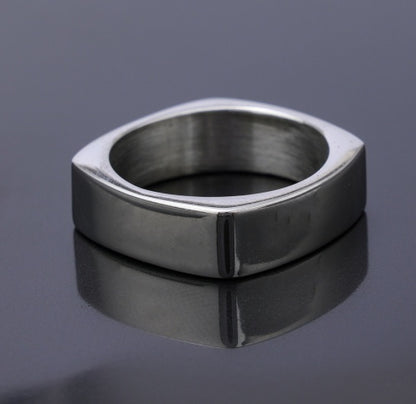 Unisex Palace Style Geometric Ring – Handcrafted Gold & Silver Couple Tail Band